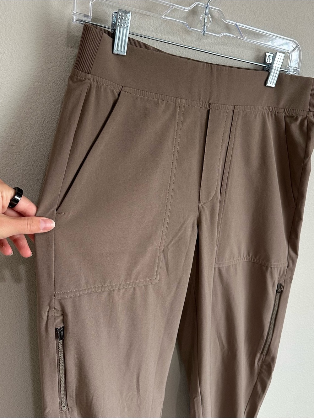 Athleta 6 Tall Brooklyn Utility pant